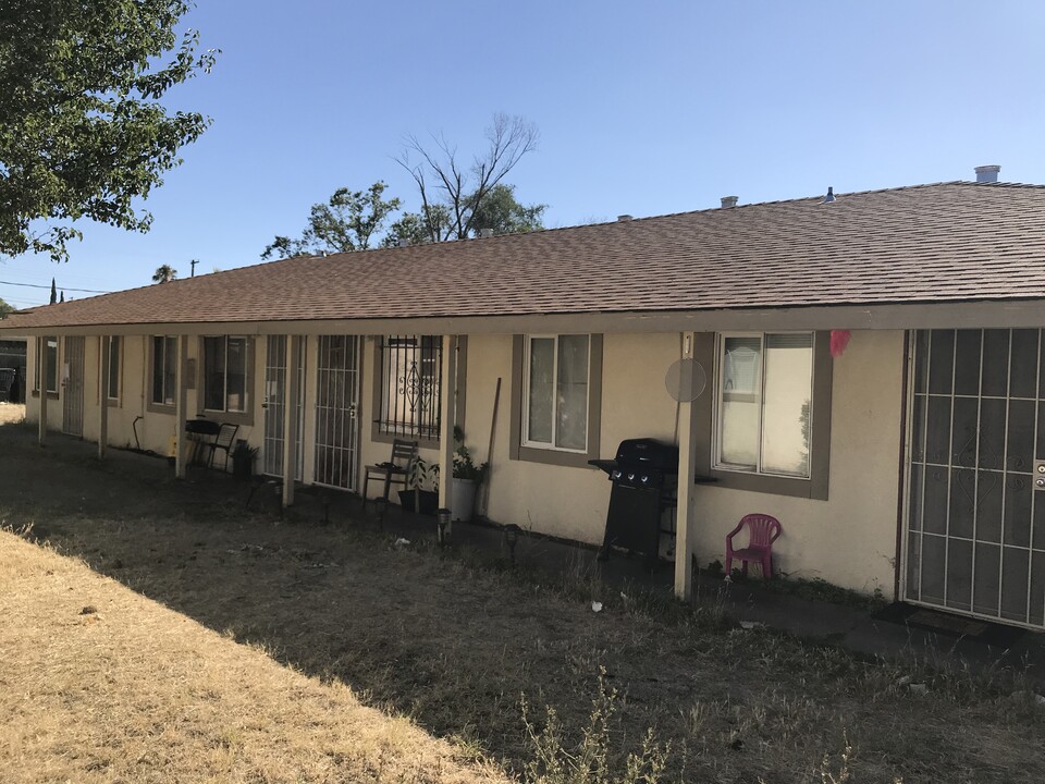 736 Lampasas Ave in Sacramento, CA - Building Photo