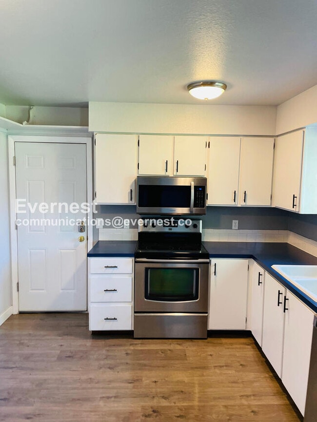 1701 Ridgewood Rd in Fort Collins, CO - Foto de edificio - Building Photo