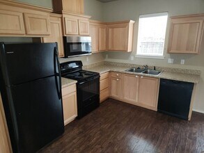 2224 Crater Lake Ave in Medford, OR - Foto de edificio - Building Photo