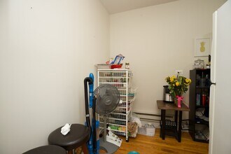 837 W Cornelia Ave in Chicago, IL - Building Photo - Building Photo