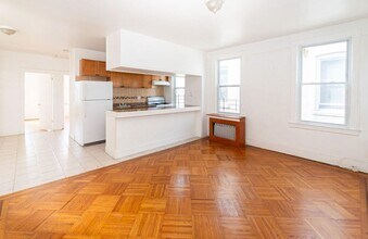 50-50 41st St in Queens, NY - Building Photo - Building Photo