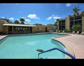 3462 NE Causeway Blvd in Jensen Beach, FL - Building Photo - Building Photo