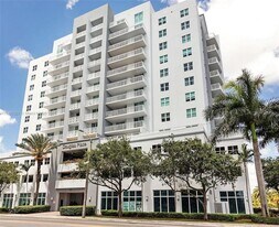 60 NW 37th Ave in Miami, FL - Building Photo