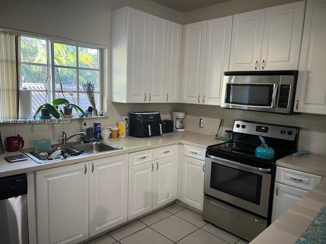 property at 4802 Washington St
