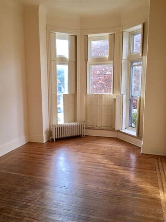 2707 St Paul St in Baltimore, MD - Building Photo