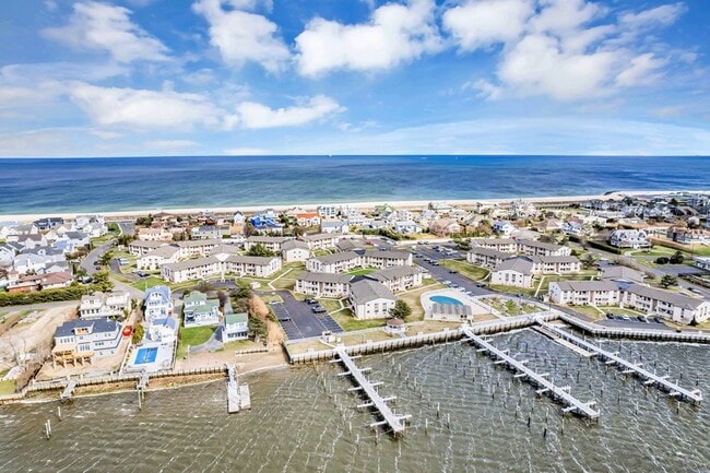 property at 76 Wharfside Dr