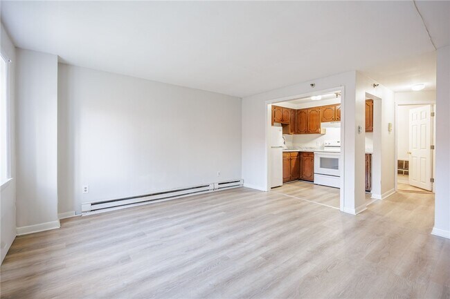 400 Main St in East Rochester, NY - Building Photo - Building Photo