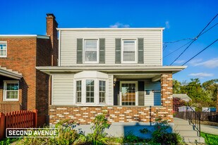 200 Delaware Ave in North Versailles, PA - Building Photo