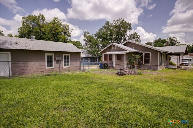 262 Clemens Ave