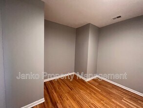 3725 W Grand Ave in Chicago, IL - Building Photo - Building Photo