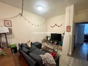 19 Aberdeen St, Unit 4 in Boston, MA - Foto de edificio - Building Photo
