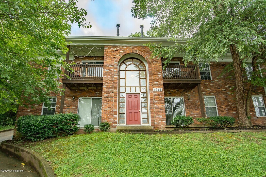 1236 Lexington Rd in Louisville, KY - Building Photo