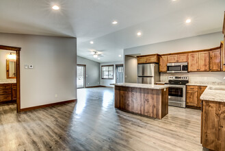 1671 115th St, Unit 1671 in Chippewa Falls, WI - Building Photo - Building Photo