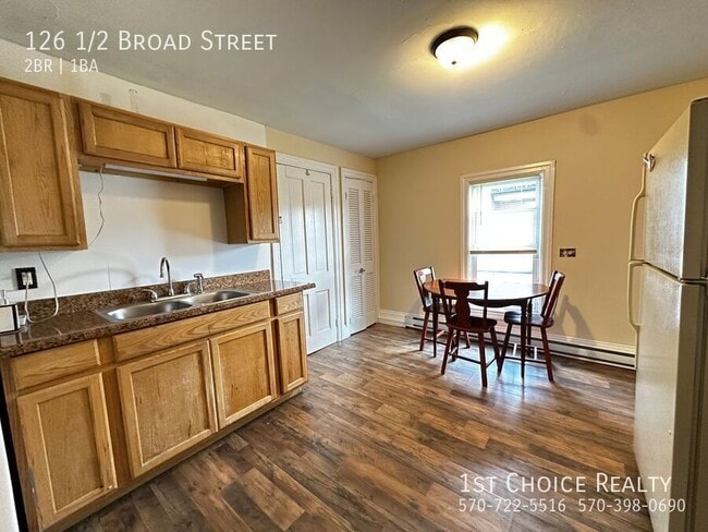 126 N Broad St in Jersey Shore, PA - Building Photo - Building Photo