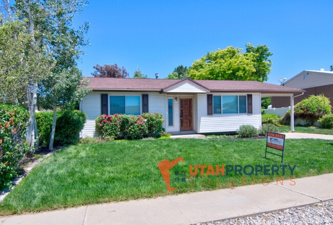 239 E 9585 S in Sandy, UT - Building Photo - Building Photo