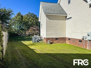 2426 Pinetops Dr in Winterville, NC - Building Photo - Building Photo