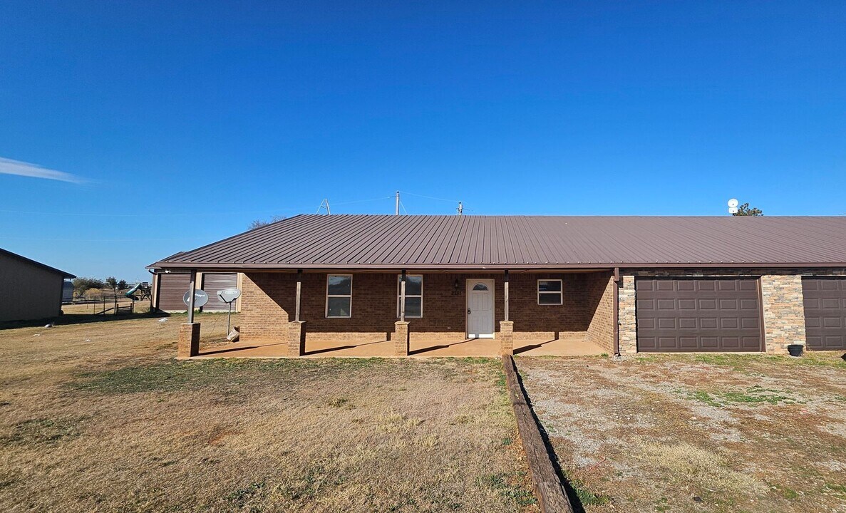 2751 Cobalt Ct NW in Piedmont, OK - Building Photo