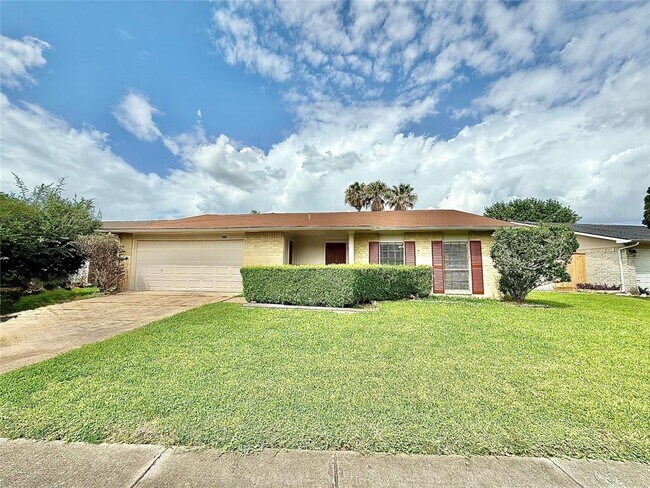 7111 El Sereno Dr in Houston, TX - Building Photo - Building Photo