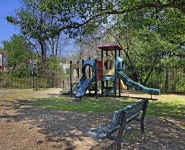 Cherry Pointe Apartments in Hyattsville, MD - Foto de edificio - Building Photo