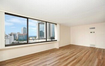 430 Lewers St in Honolulu, HI - Building Photo - Building Photo