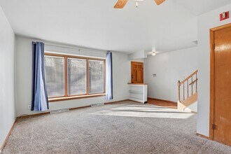 846 Greenwood Ct in Oshkosh, WI - Foto de edificio - Building Photo