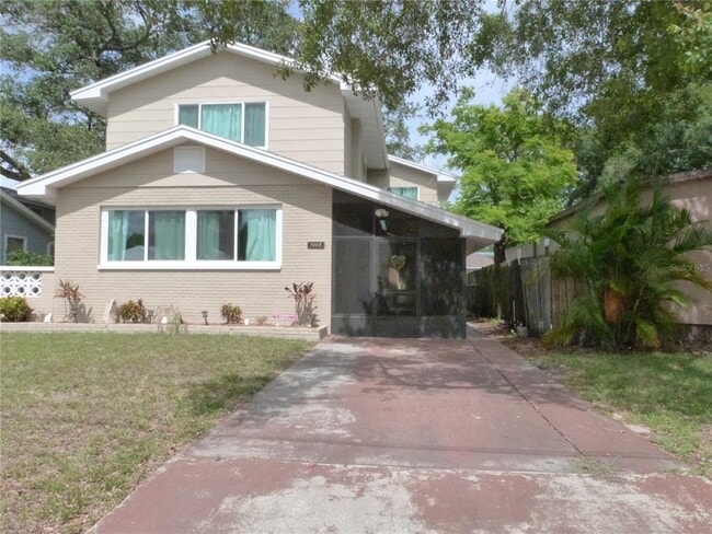 property at 1003 17th St N