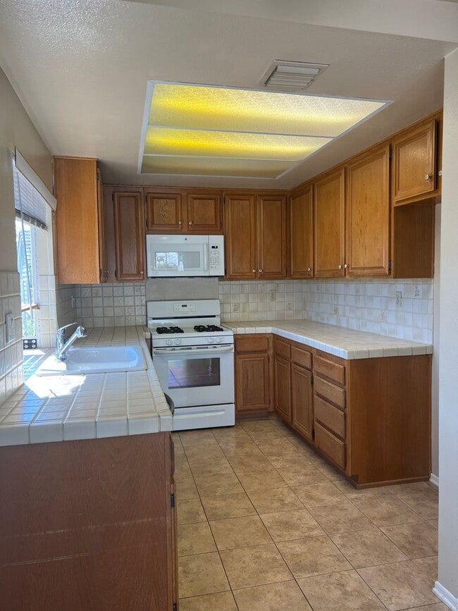 448 Algonquin Dr in Simi Valley, CA - Building Photo - Building Photo