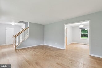 12150 Breckinridge Ln in Woodbridge, VA - Building Photo - Building Photo