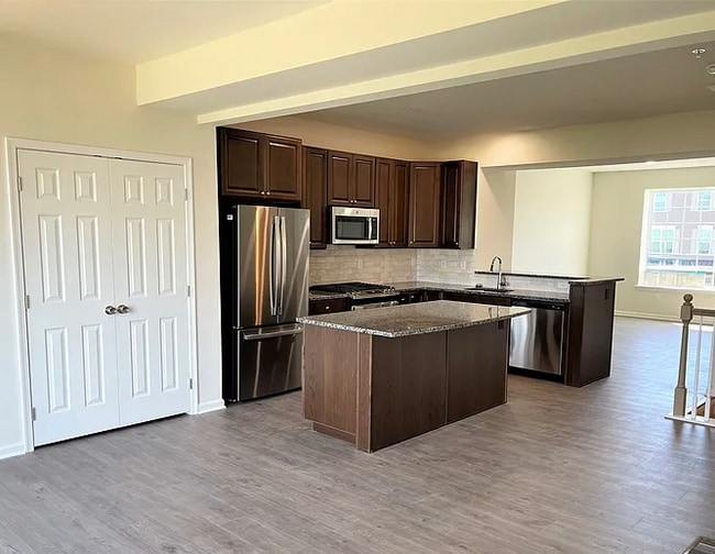 1391 Black Forest Dr in Allentown, PA - Foto de edificio - Building Photo