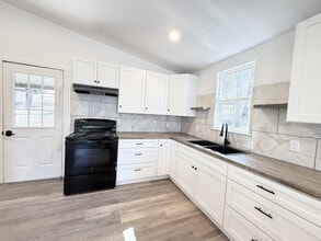 272 River Rd in Dalmatia, PA - Building Photo - Building Photo