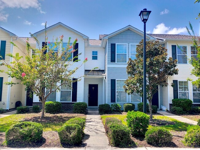 property at 318 Kiskadee Loop