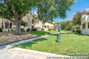 11843 Braesview in San Antonio, TX - Building Photo - Building Photo
