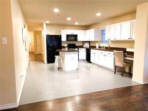 8832 Elk Creek Ln in Fort Worth, TX - Building Photo - Building Photo