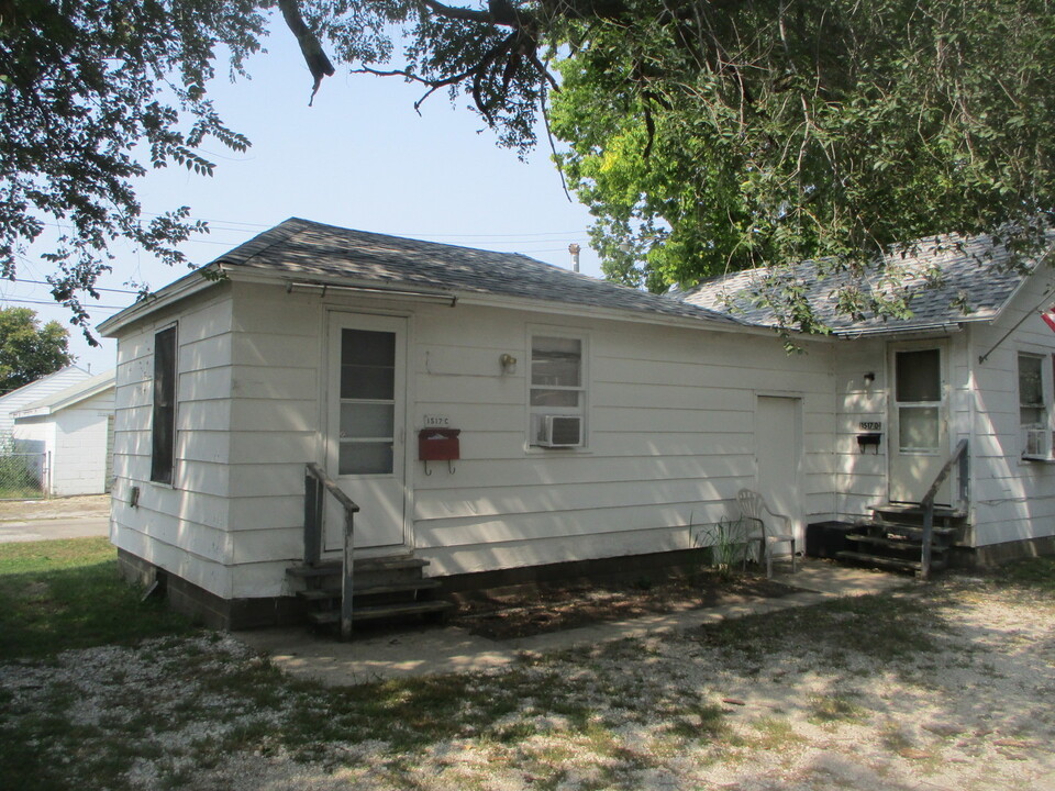 1517 Pine St in Ottawa, IL - Building Photo