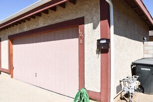 125 S Cypress St in Orange, CA - Building Photo