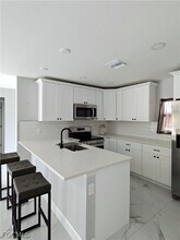 636 Eisenhower Blvd in Lehigh Acres, FL - Building Photo - Building Photo