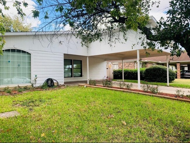 1205 Bank Dr in Galena Park, TX - Building Photo - Building Photo
