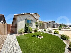 3266 E Wild Dr in San Tan Valley, AZ - Building Photo - Building Photo