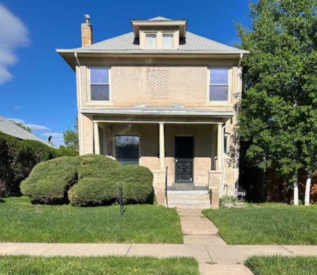 property at 2731 Vine St