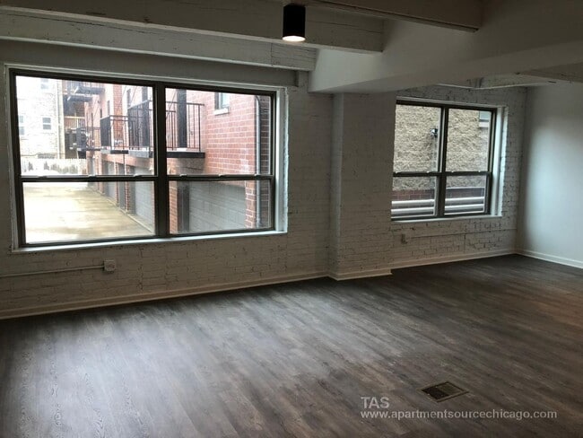 932 W Dakin St in Chicago, IL - Building Photo - Building Photo
