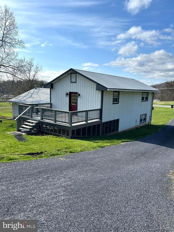 property at 520 Tract Rd