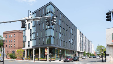 Girard in Boston, MA - Foto de edificio - Building Photo