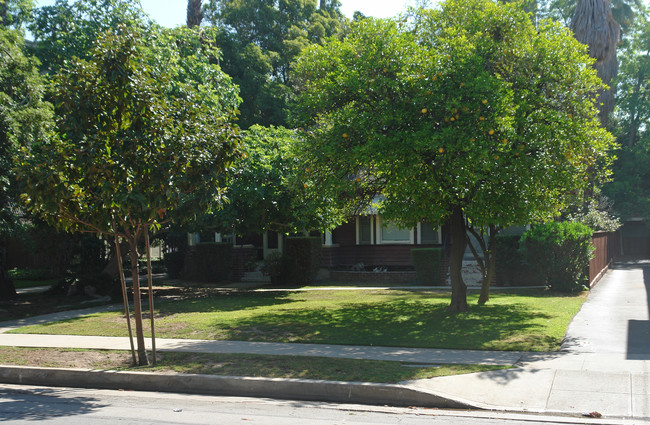 442-454 S Madison Ave in Pasadena, CA - Building Photo - Building Photo