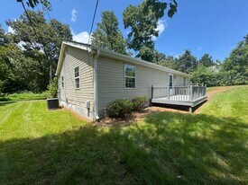 5163 Clifton Dr in Archdale, NC - Building Photo