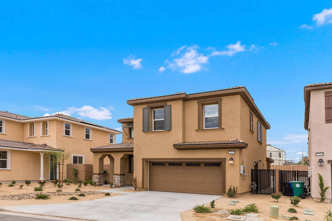 73502 Travers St in Palm Desert, CA - Building Photo