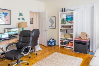 14 Stickney Ave, Unit 3 in Somerville, MA - Foto de edificio - Building Photo