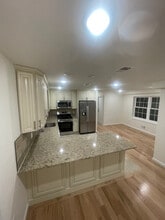 26 Stuyvesant Ave, Unit #2 in Newark, NJ - Foto de edificio - Building Photo