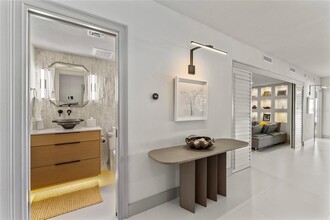 1350 Gulf Blvd in Clearwater, FL - Building Photo - Building Photo