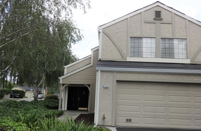 property at 1430 Curtiss Ave