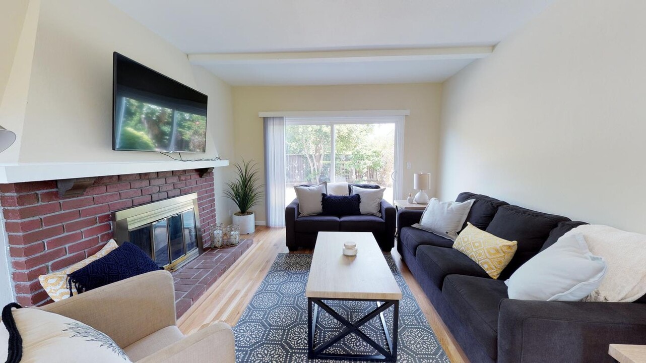 430 Palo Verde Dr in Sunnyvale, CA - Building Photo